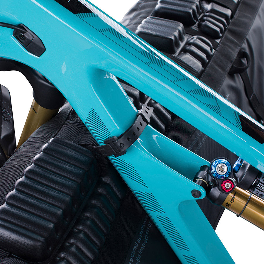 EVOC, Tailgate Pad Curve, Tailgate Pad, Black, M/L