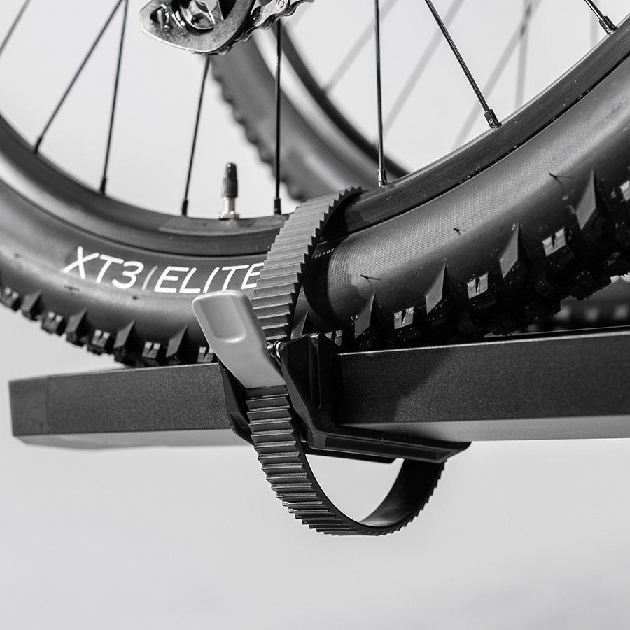 Saris, Superclamp G4 2 Bike, Hitch Mount Rack, 1-1/4'' and 2'', Bikes: 2, Weight: 60 lb