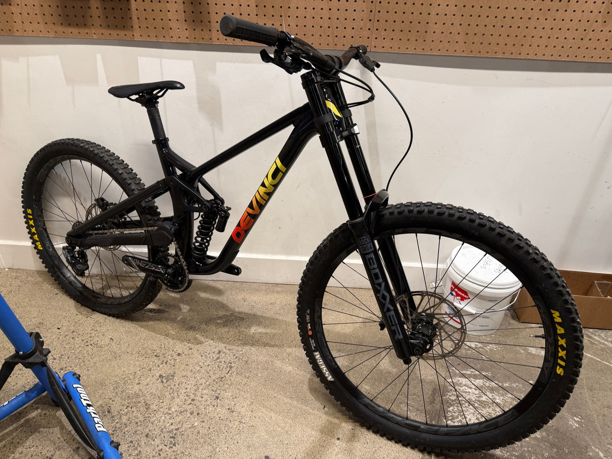 Devinci Chainsaw MX DH DEMO